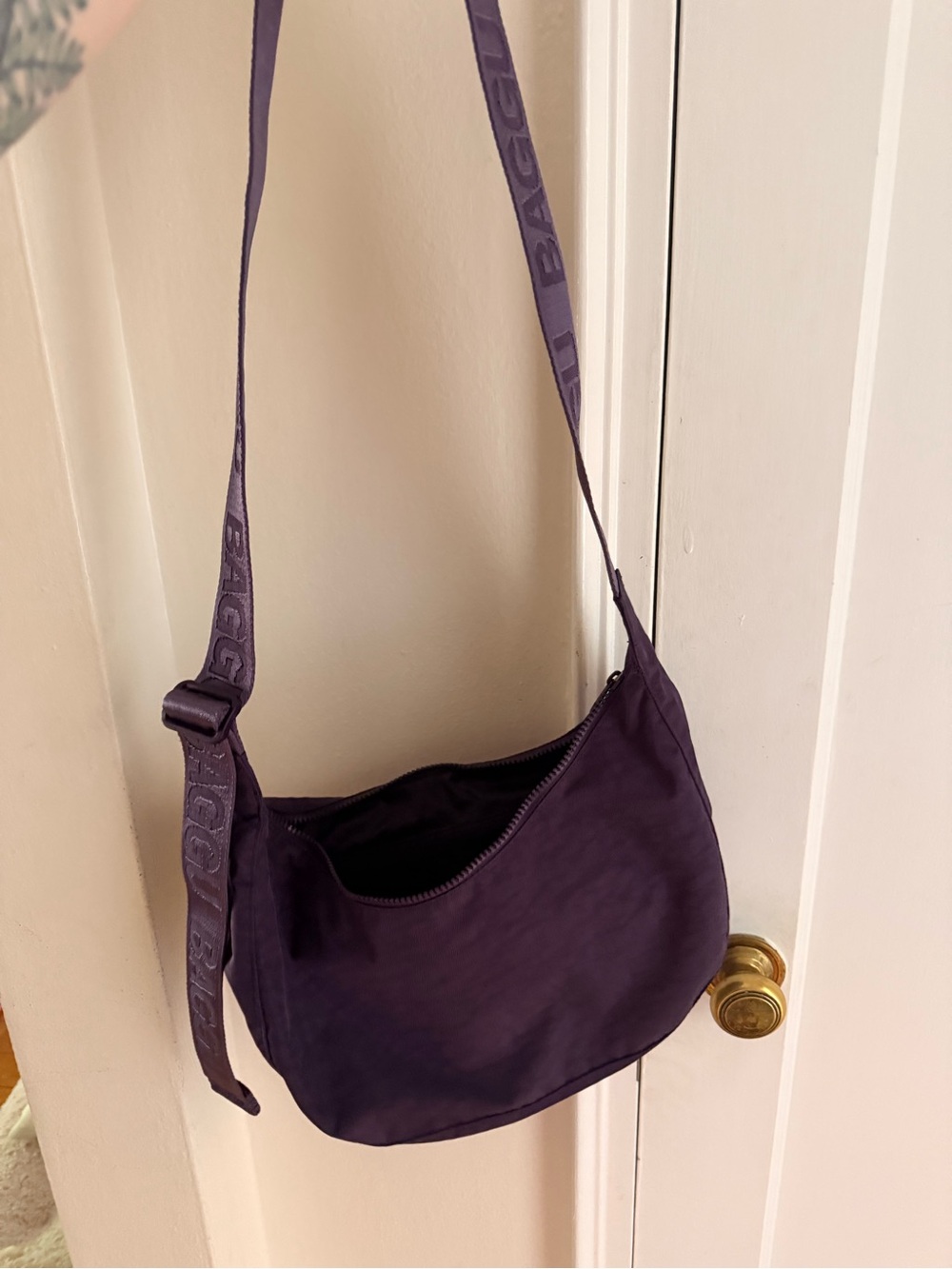 Baggy Medium Nylon Crescent Bag - Fig